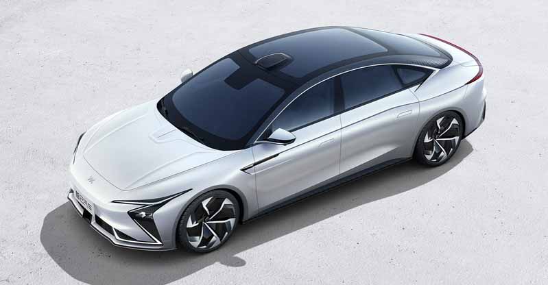 ในชุดของการแข่งขันระหว่างยักษ์ใหญ่ด้านเทคโนโลยีและผู้ผลิตรถยนต์ตำแหน่งที่โดดเด่นของอุตสาหกรรมรถยนต์ไฟฟ้าของจีนได้อุ่นขึ้น