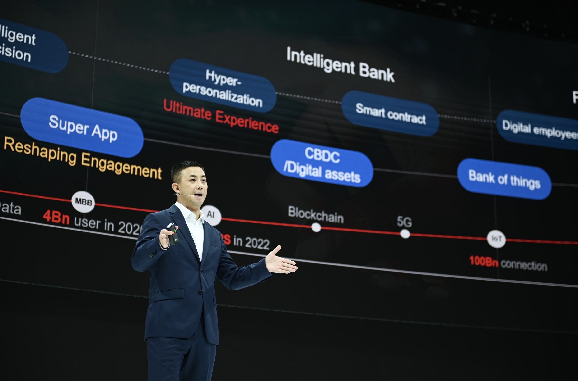 Huawei Details Global Expansion of Financial Services at Singapore Summit